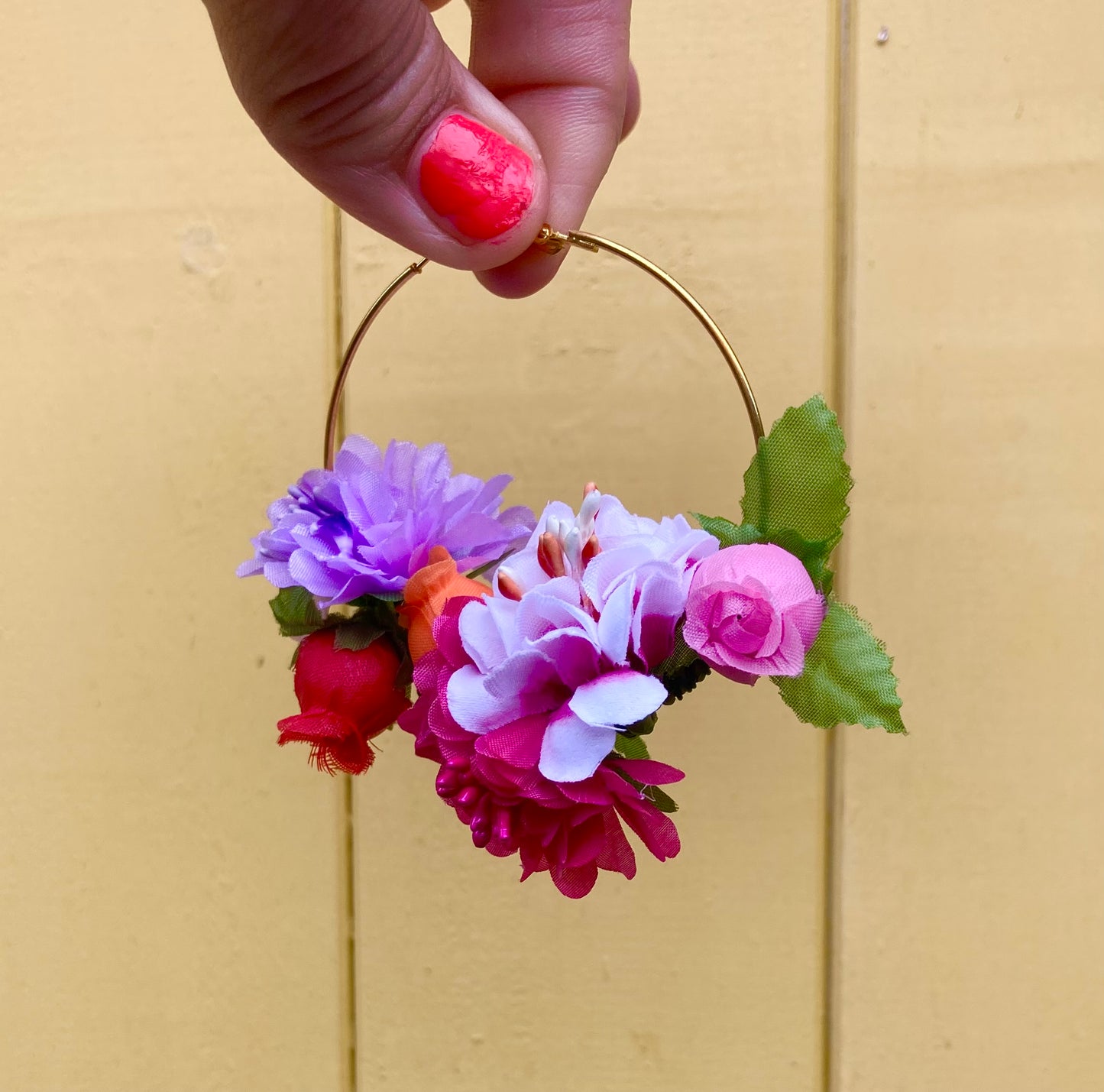 Hen creative parties - flower earrings
