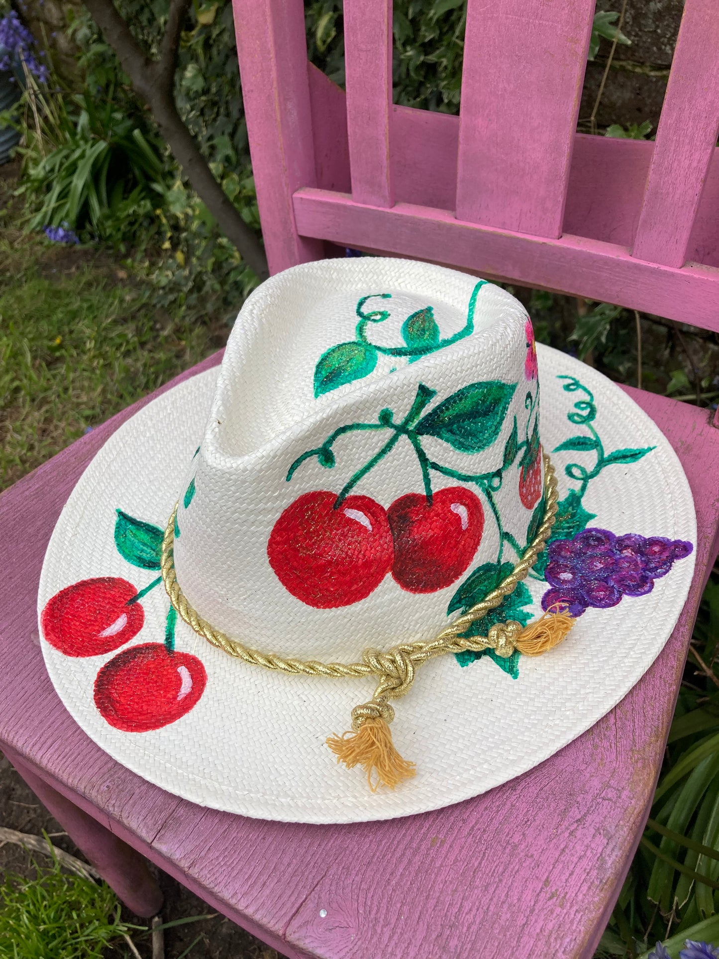 Hat painting, craft workshop