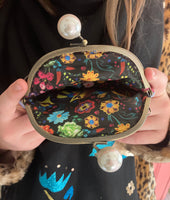 Clip frame purse