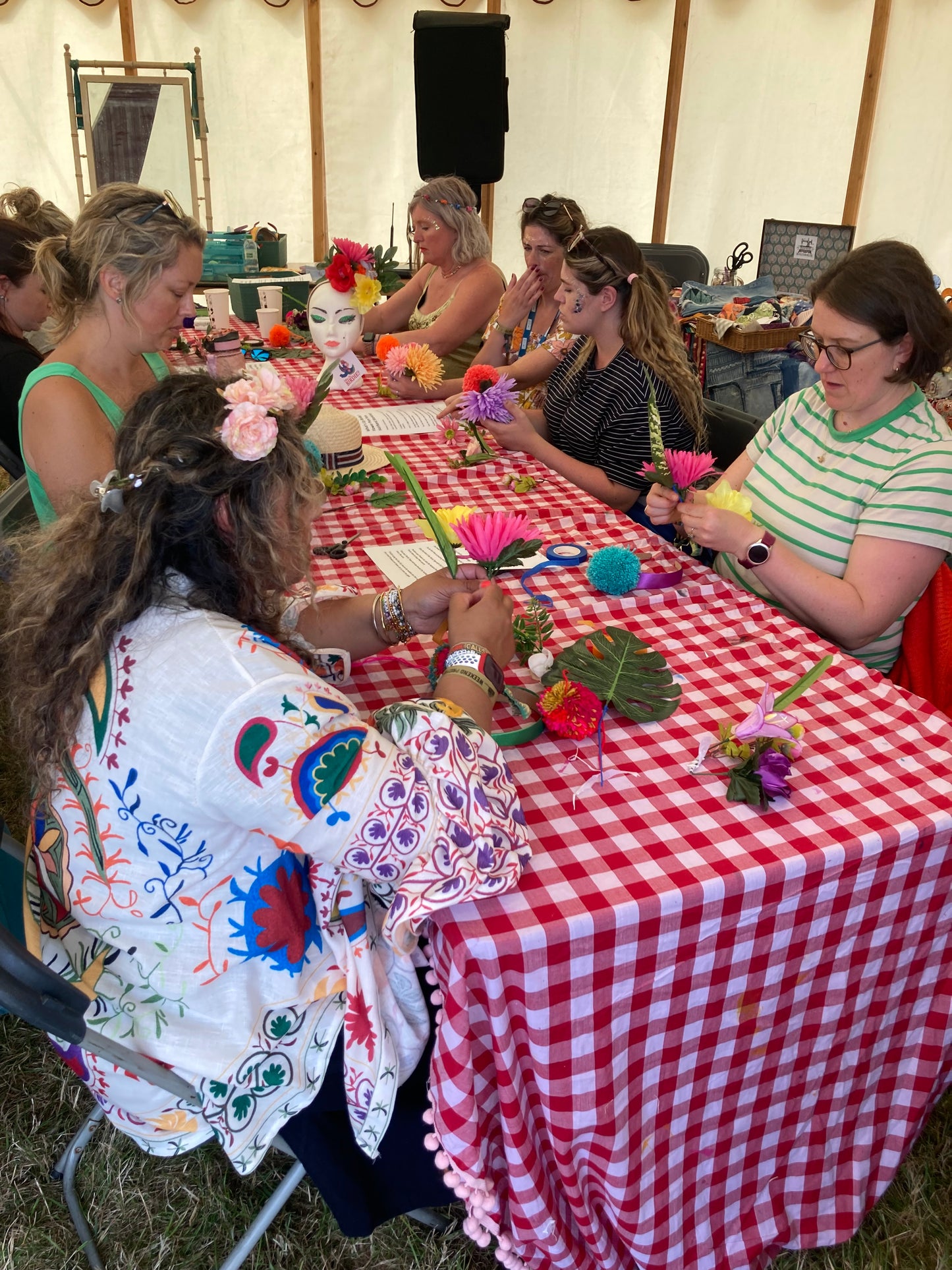 Christmas Flower Pom Pom festival, Pride, Hen hairband Workshop