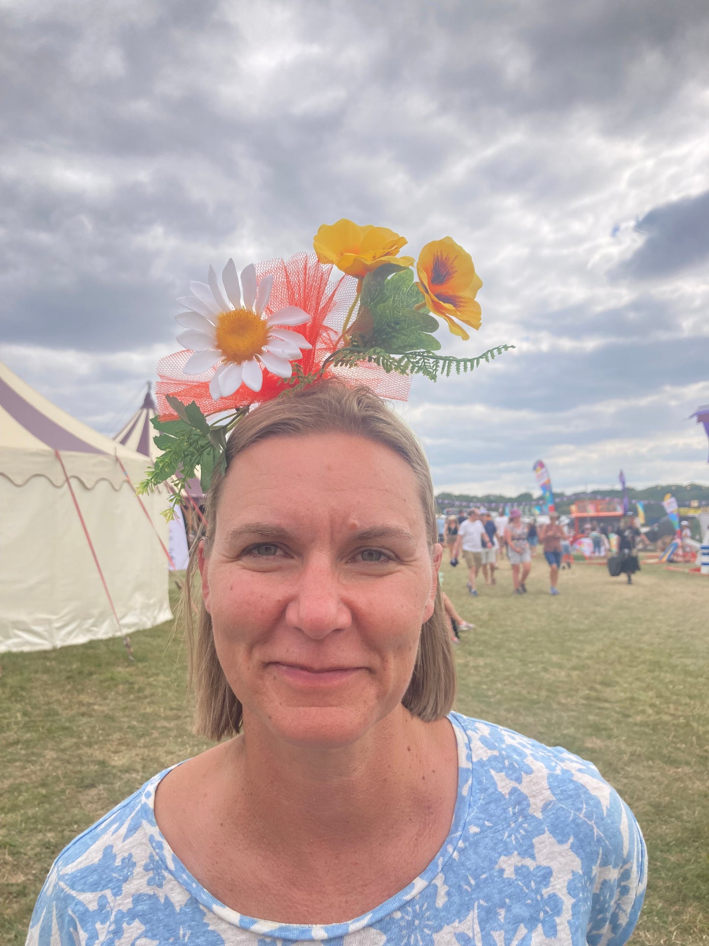Flower Pom Pom festival, Pride, Hen hairband Workshop