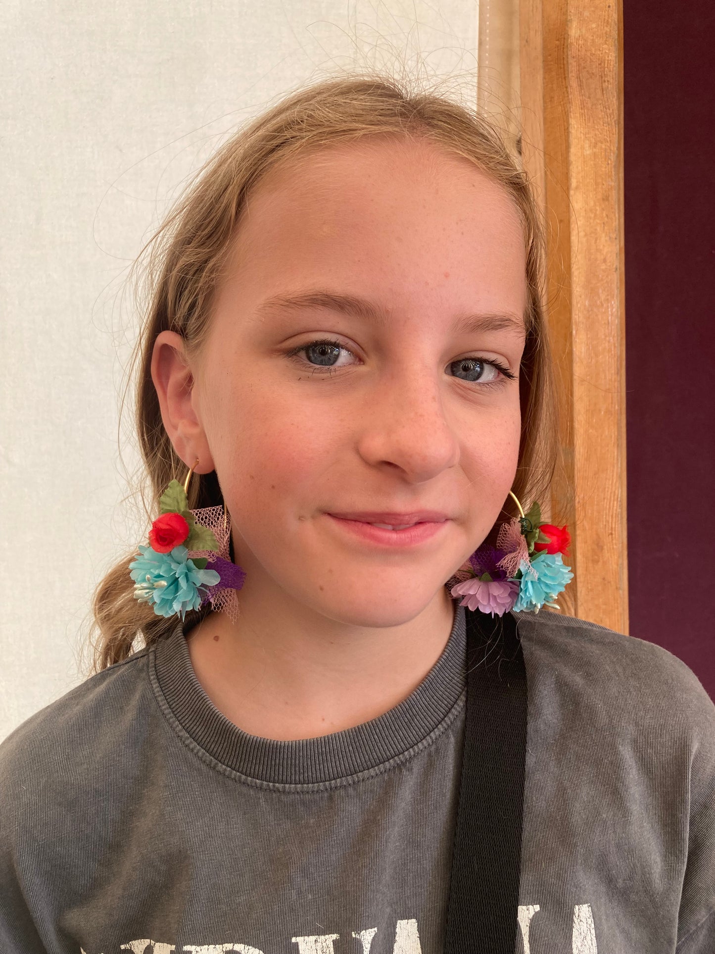 Hen creative parties - flower earrings