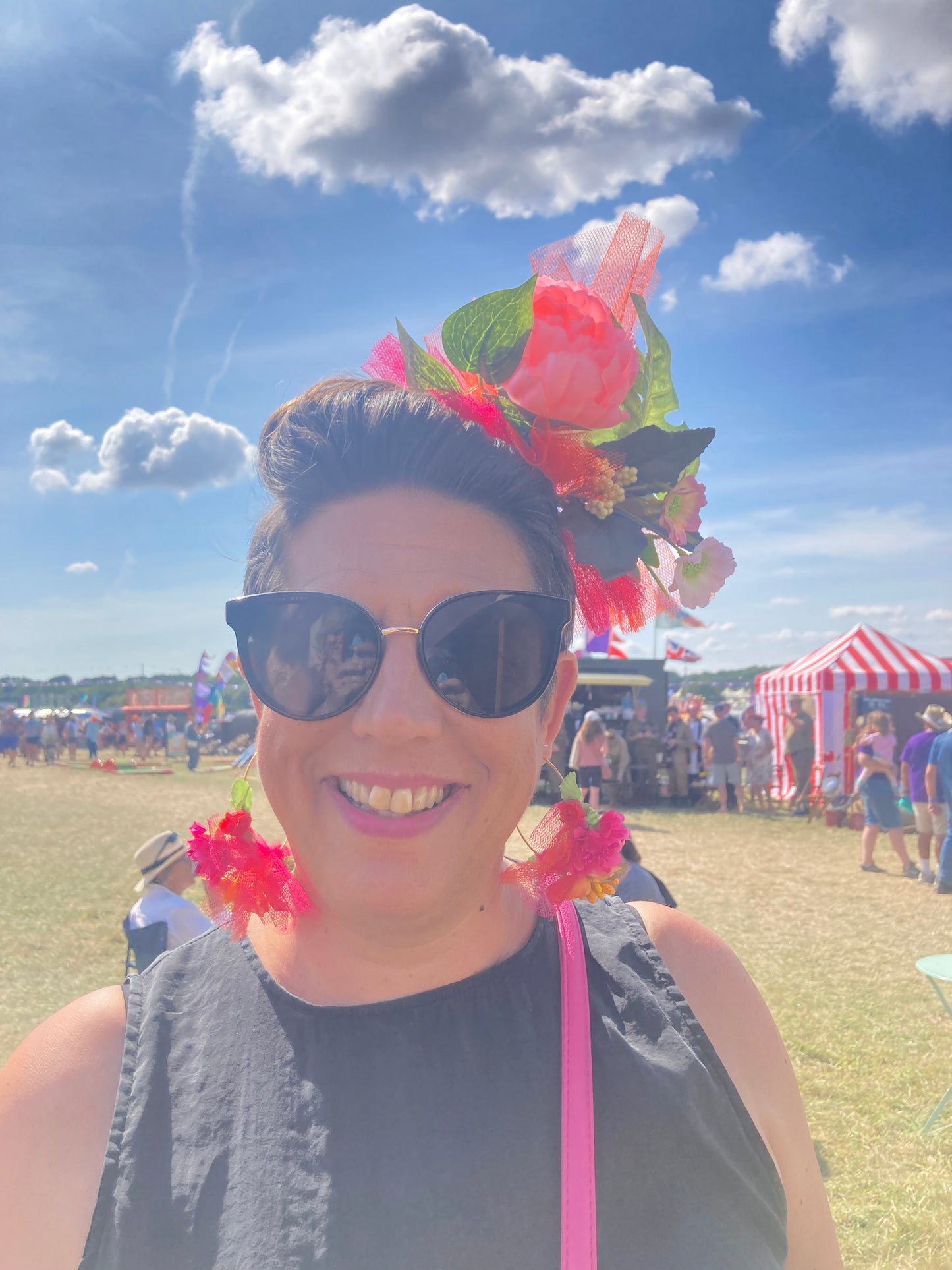 Flower Pom Pom festival, Pride, Hen hairband Workshop
