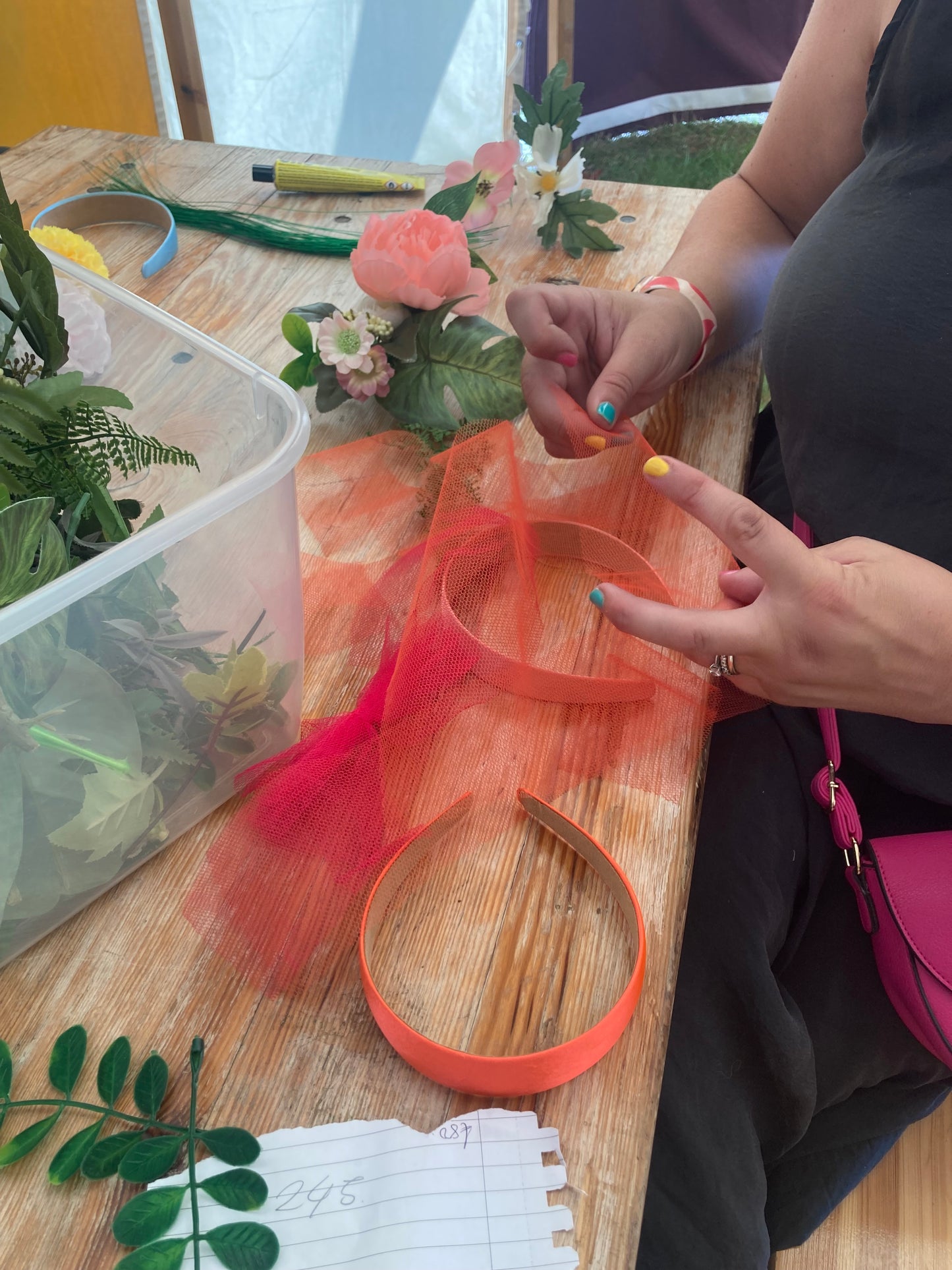 Flower Pom Pom festival, Pride, Hen hairband Workshop