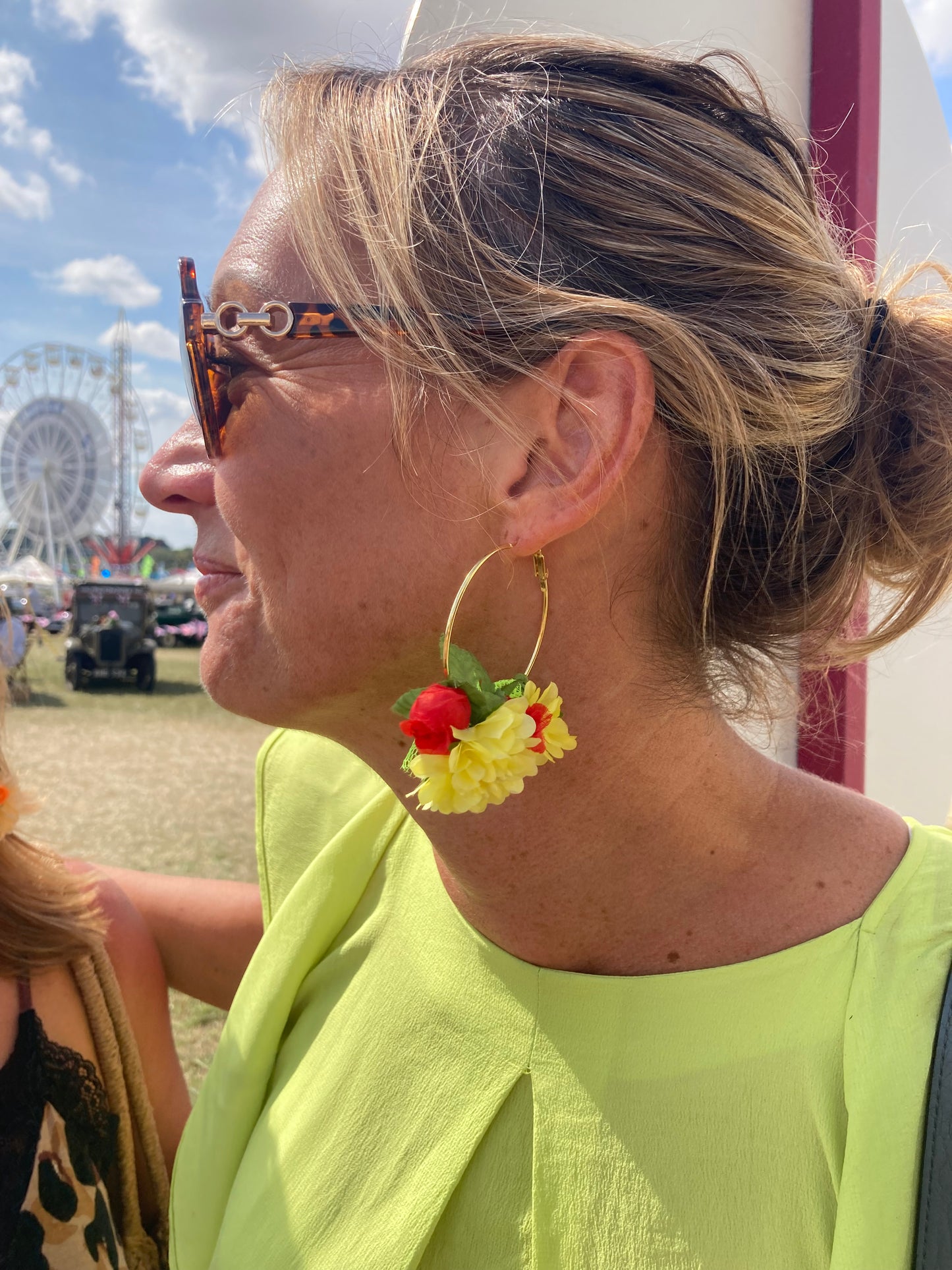 Hen creative parties - flower earrings