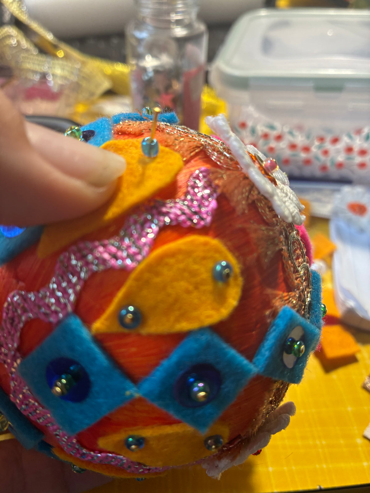 Push pin bauble workshop