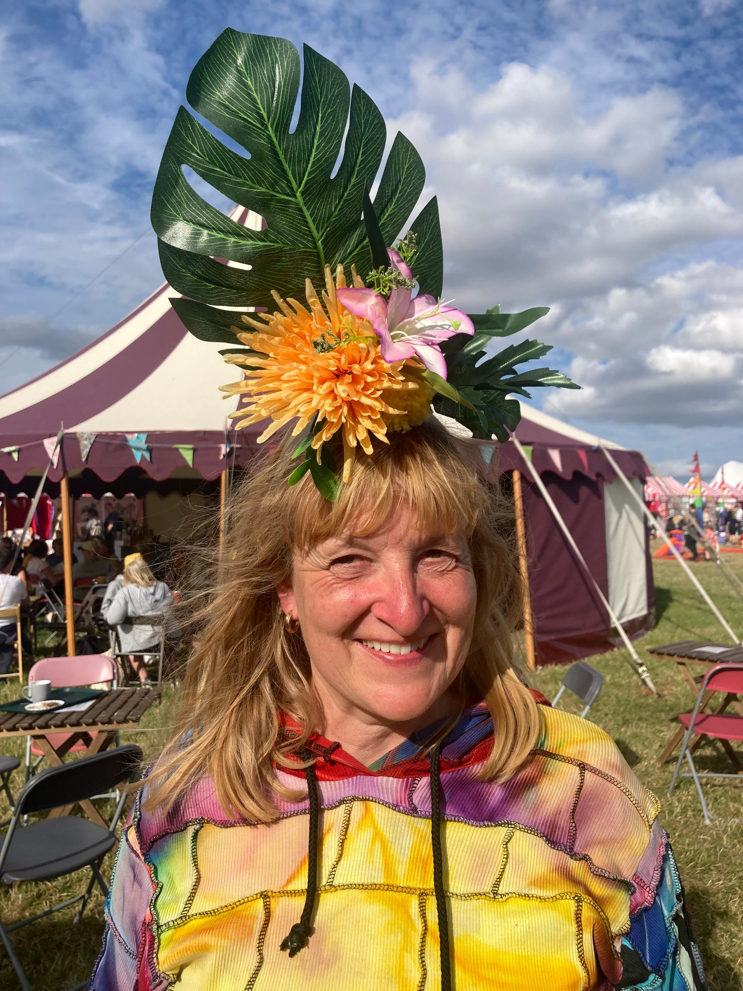 Christmas Flower Pom Pom festival, Pride, Hen hairband Workshop