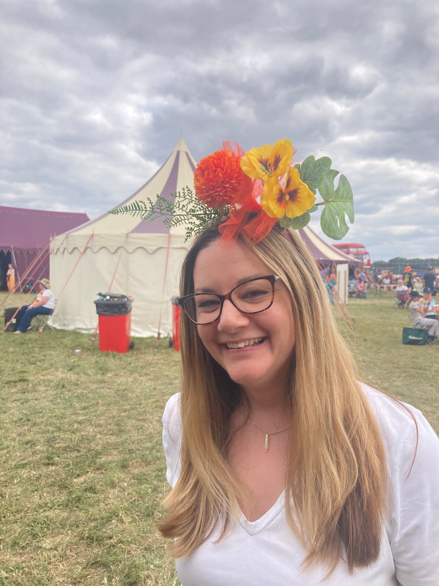 Flower Pom Pom festival, Pride, Hen hairband Workshop