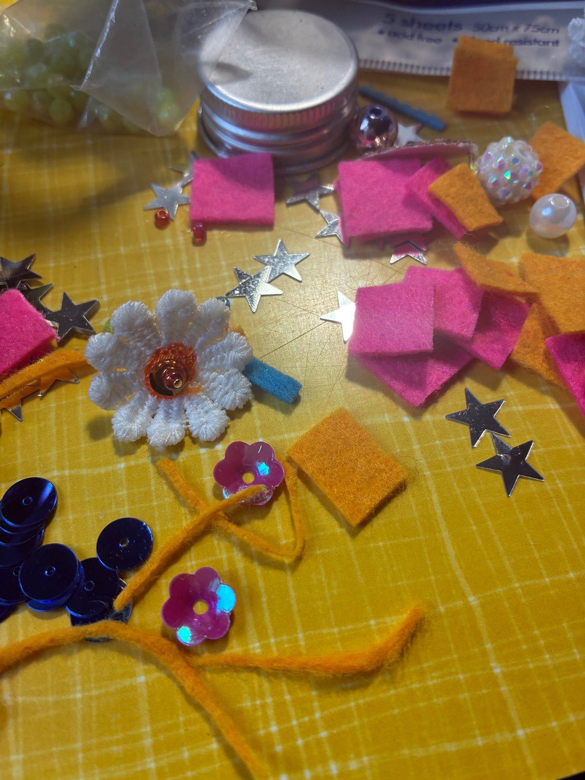 Push pin bauble workshop