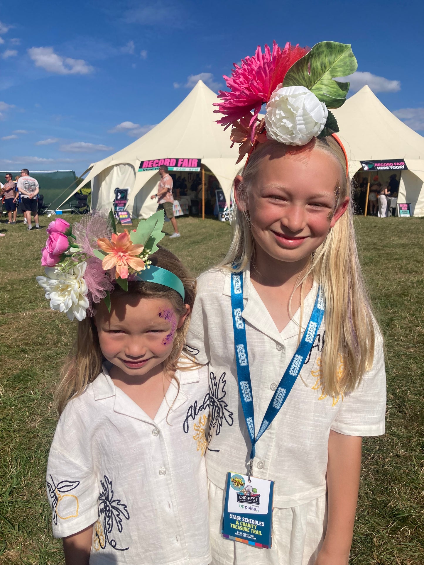 Flower Pom Pom festival, Pride, Hen hairband Workshop