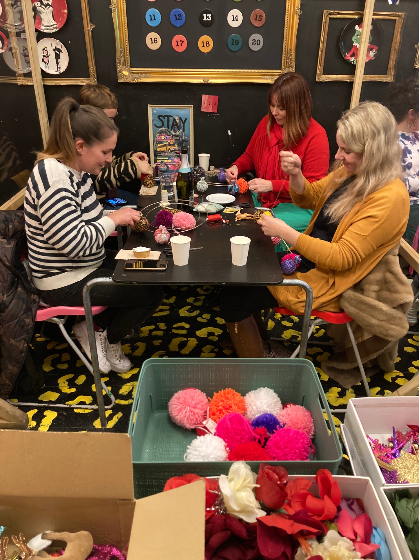 Kitsch Christmas Wreath Workshop
