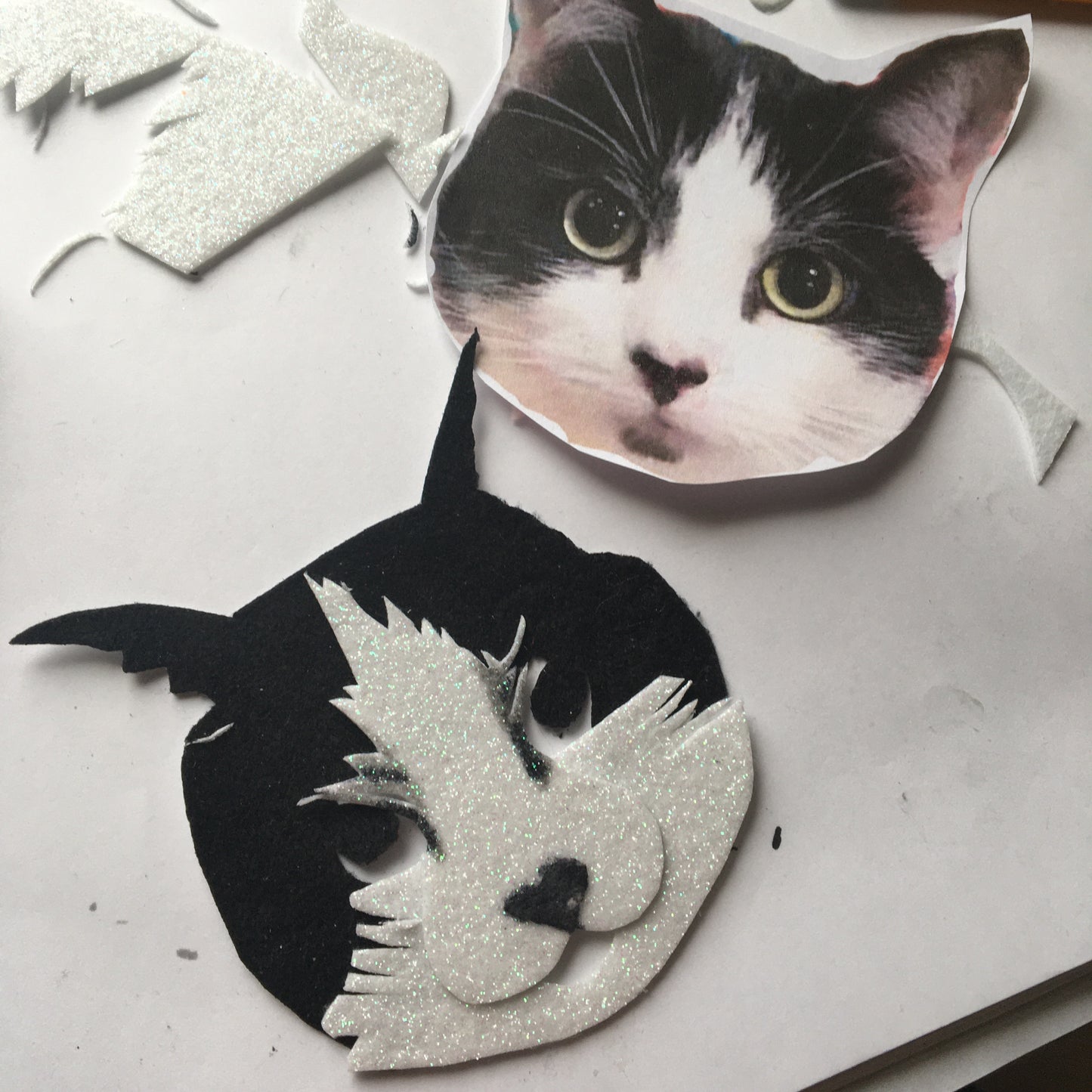 Pet portrait brooch